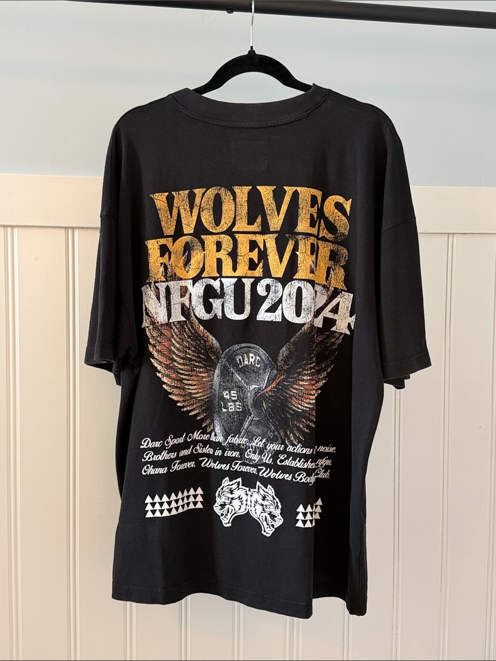 Darc Sport Black Short-Sleeve 'Wolves Forever' Graphic Tee